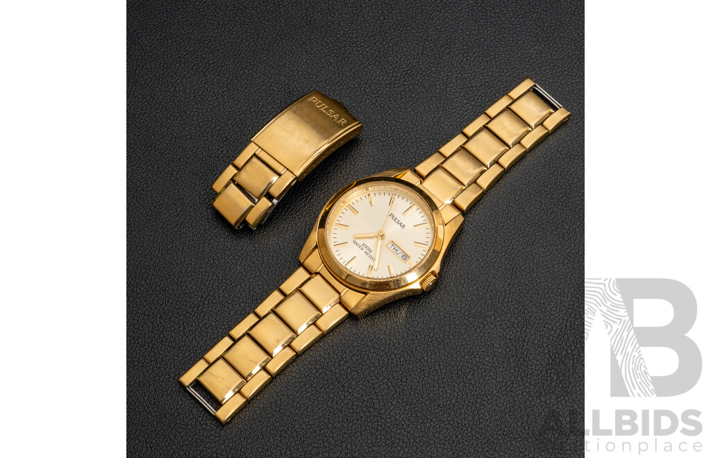 Pulsar Gents GP Quartz 38mm Stainless Steel Gold Day Date Watch