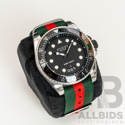 2016 Gucci YA136209 Dive Black Dial 45mm Stainless Steel XL Collection Men's Watch