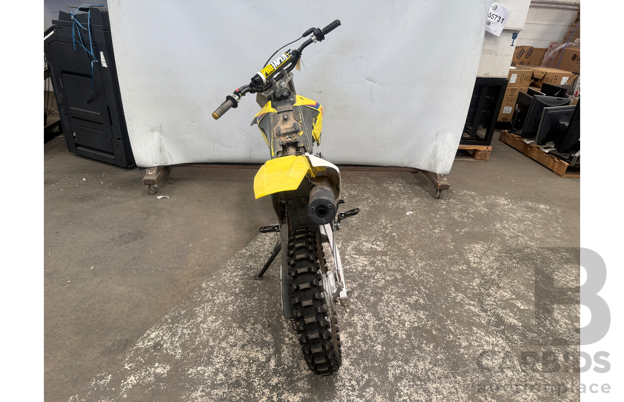 Circa 2019 Suzuki DRZ 125L Motorcycle - 4 Stroke Cycle