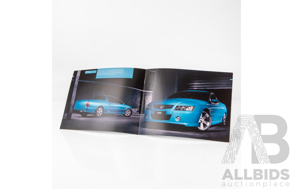 Genuine 2005 Holden Commodore SSZ V8 Ute / Sedan / Crewman 10-Page Sales Brochure