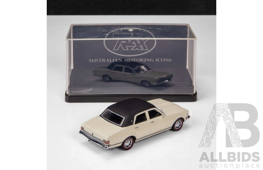 TRAX 1969 Holden HT Premier Sedan Kashmir White TR82B 1:43 Scale Model Car