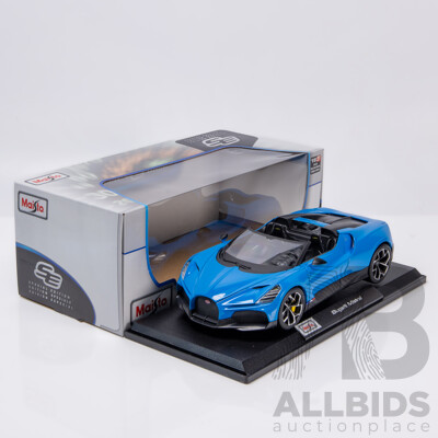 Maisto Special Edition 2023 Bugatti Mistral W16 French Racing Blue 1:18 Scale Model Car - New