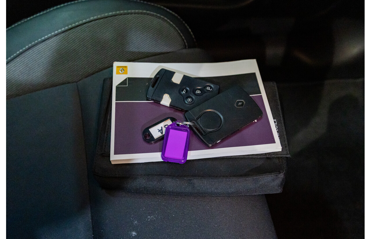 12/2014 Renault Megane Dynamique E95 MY14 2d Cabriolet Malta Blue Metallic 2.0L