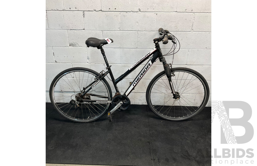 Merida Crossway 10 Bike - Size 42cm