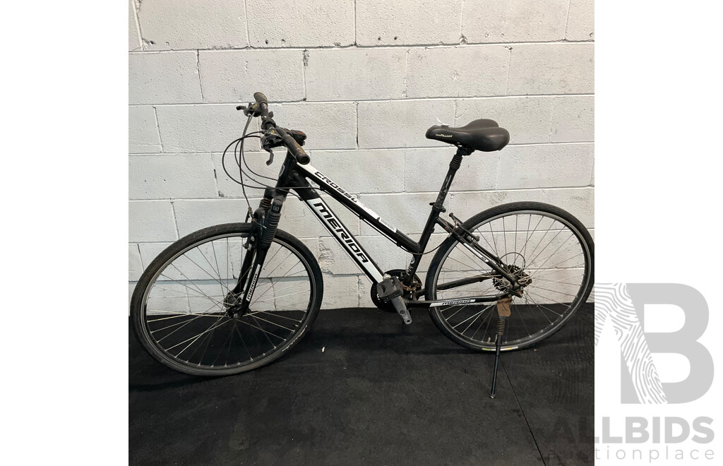 Merida Crossway 10 Bike - Size 42cm