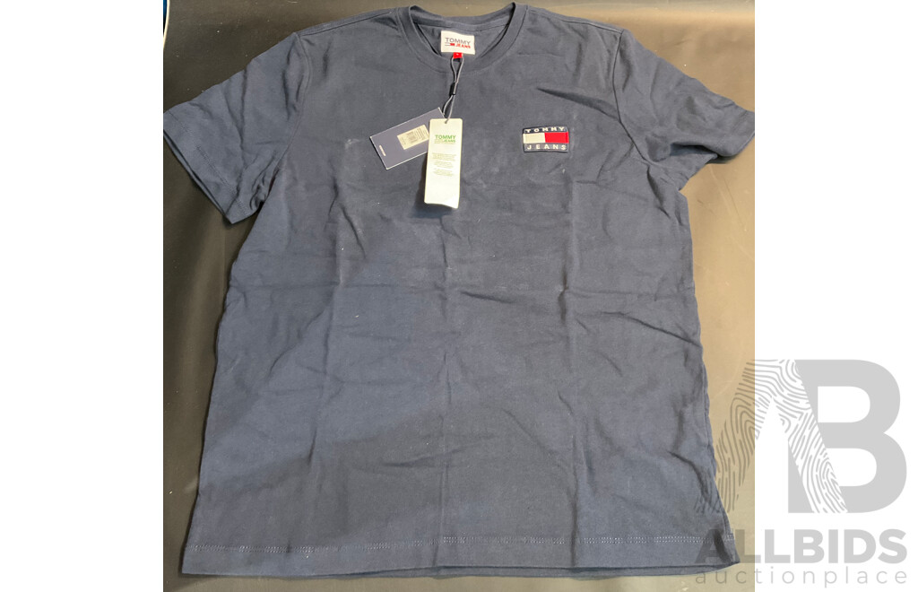 Tommy Jeans & the North Face T-Shirt - Size L - Lot of 2