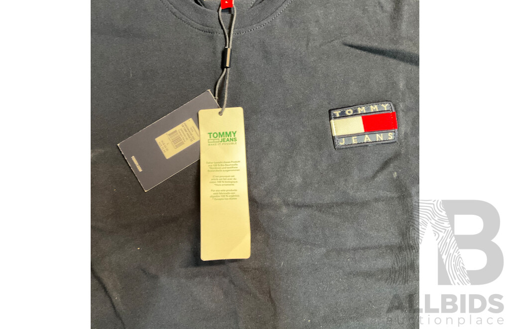 Tommy Jeans & the North Face T-Shirt - Size L - Lot of 2