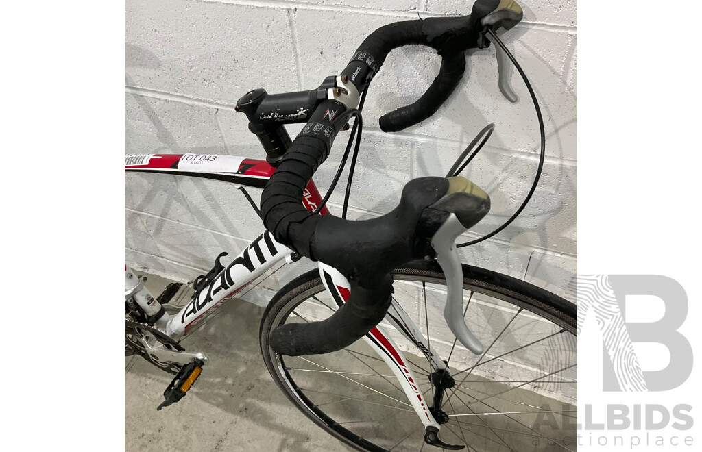 AVANTI Giro1 Bike - Size M (55cm)