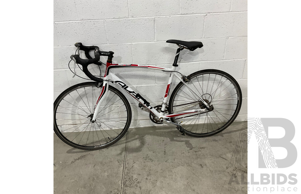 AVANTI Giro1 Bike - Size M (55cm)