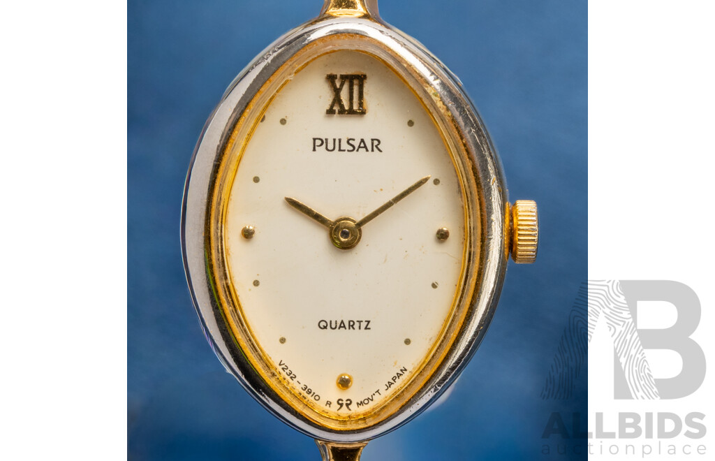 Pulsar Women V232-6940 Fashion Gold Tone Oval Quartz Analog 16mm Watch