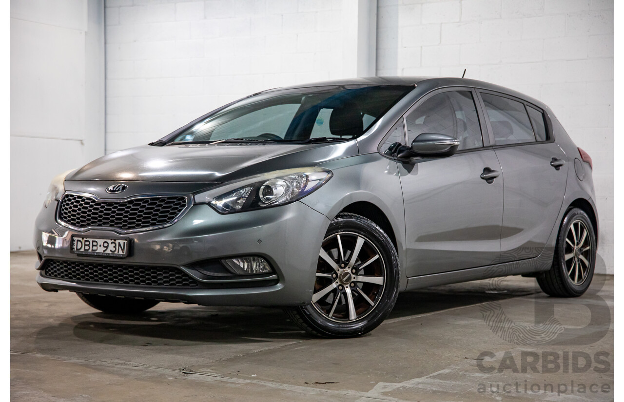 09/2015 Kia Cerato S (FWD) YD MY15 5d Hatchback Silky Silver Metallic 1.8L