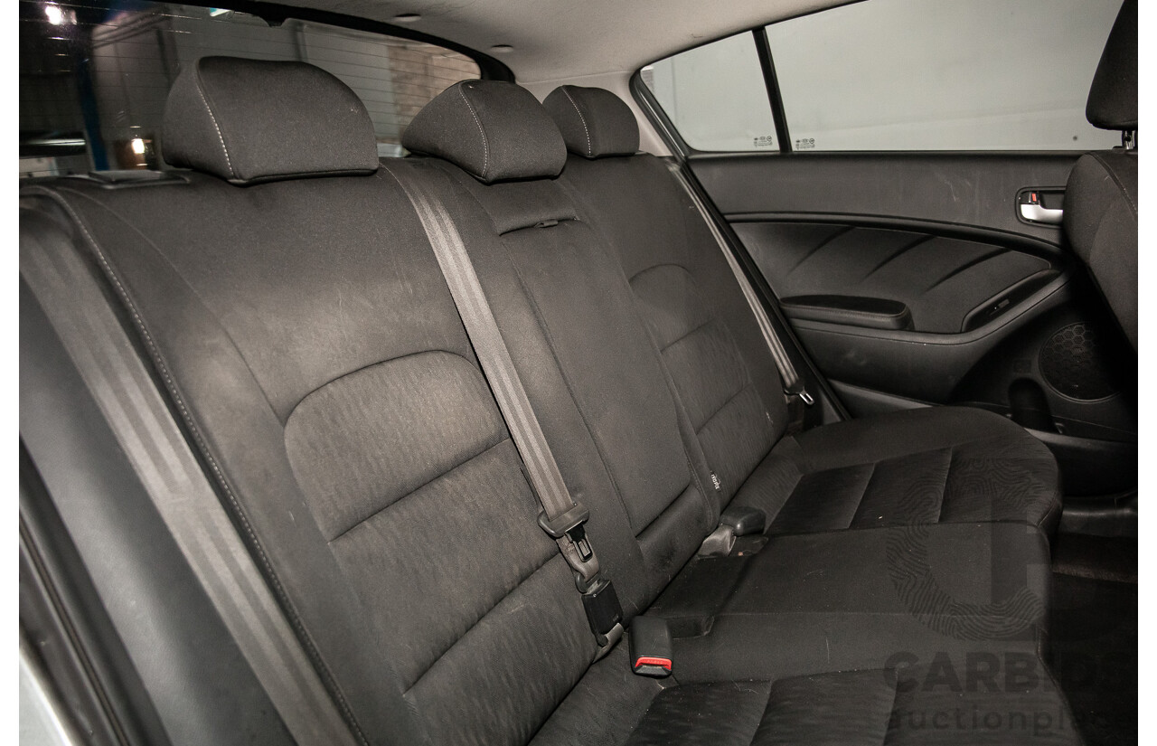 09/2015 Kia Cerato S (FWD) YD MY15 5d Hatchback Silky Silver Metallic 1.8L