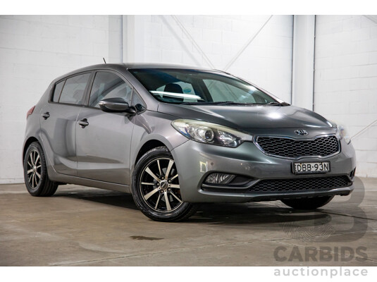 09/2015 Kia Cerato S (FWD) YD MY15 5d Hatchback Silky Silver Metallic 1.8L