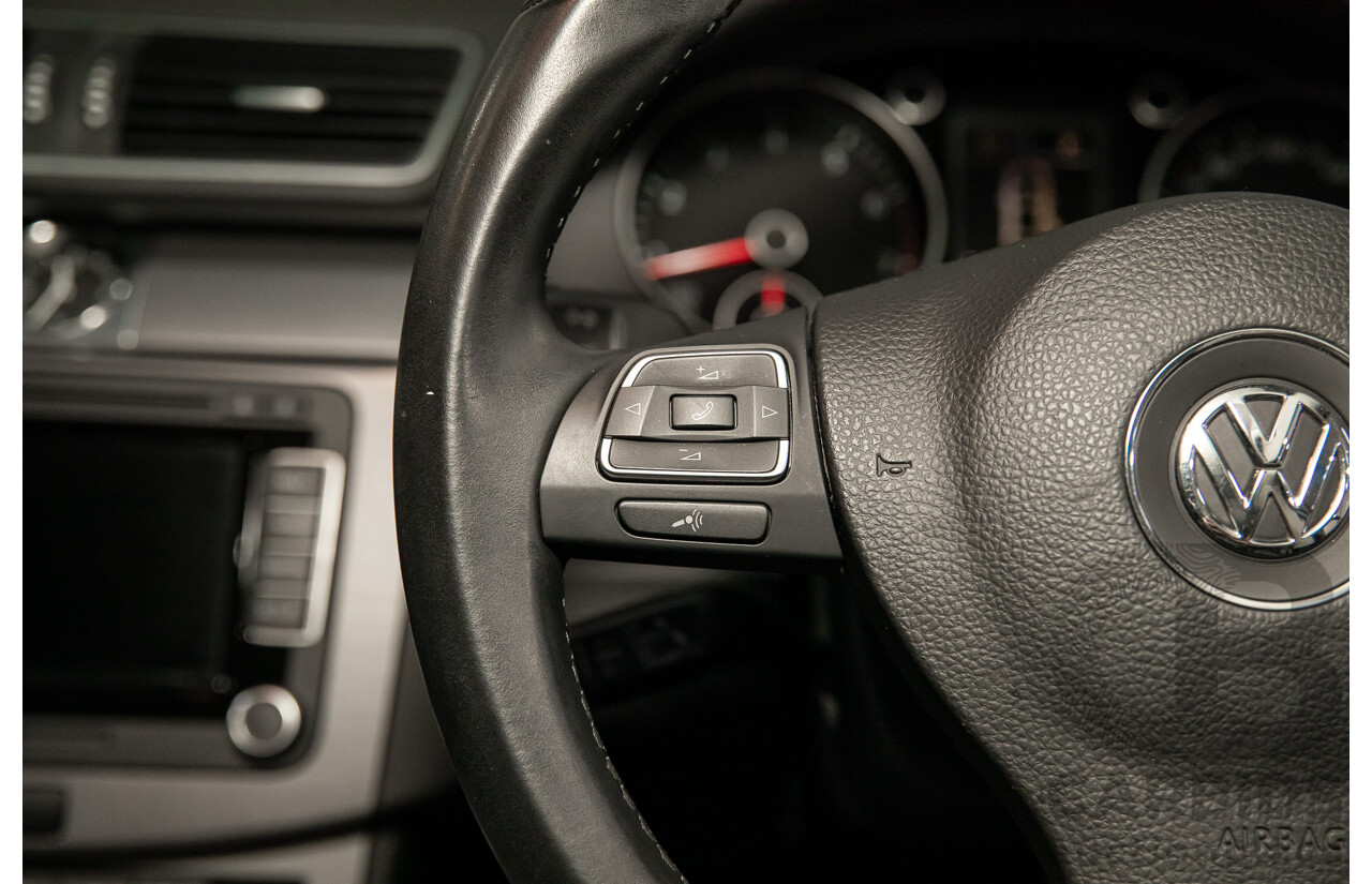 7/2014 Volkswagen Passat 118 TSI 3C MY14.5 4d Sedan Night Blue Metallic Turbo 1.8L