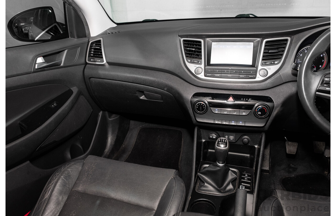 03/2017 Hyundai Tucson Active X (FWD) TL 4D Wagon Pure White 2.0L