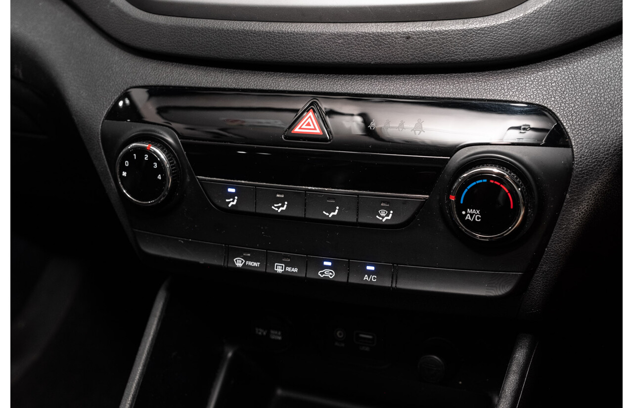 03/2017 Hyundai Tucson Active X (FWD) TL 4D Wagon Pure White 2.0L