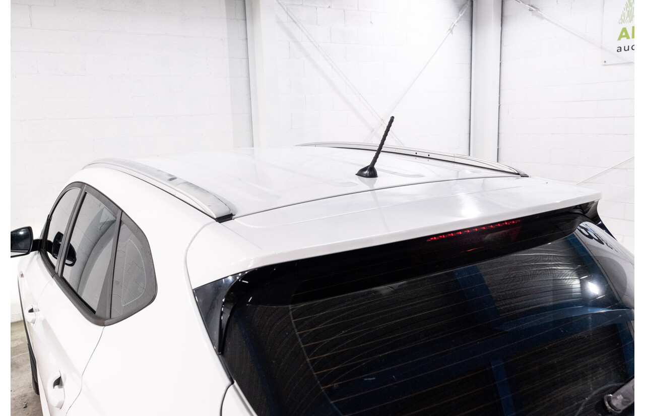 03/2017 Hyundai Tucson Active X (FWD) TL 4D Wagon Pure White 2.0L