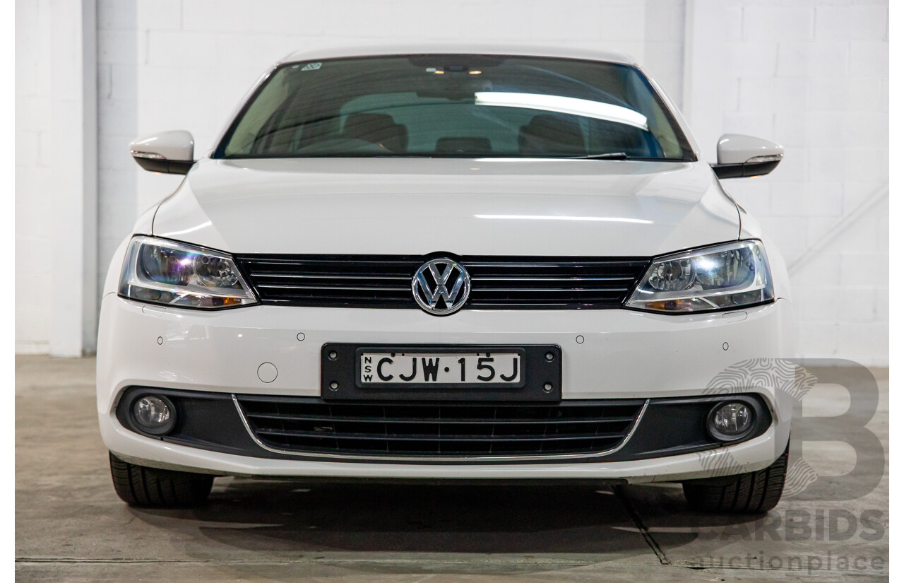 11/2012 Volkswagen Jetta 147 TSI Highline 1KM MY13 4d Sedan Candy White Turbo 2.0L