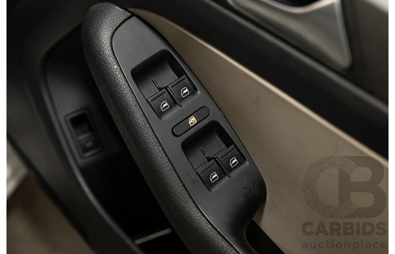 11/2012 Volkswagen Jetta 147 TSI Highline 1KM MY13 4d Sedan Candy White Turbo 2.0L