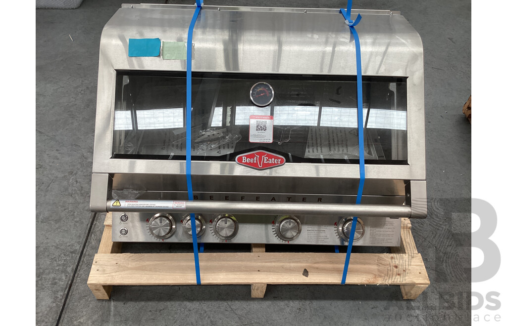 BeefEater 7000 Premium 4-Burner Built-In BBQ (BBF7645SA) - Stainless Steel  - ORP $3,599