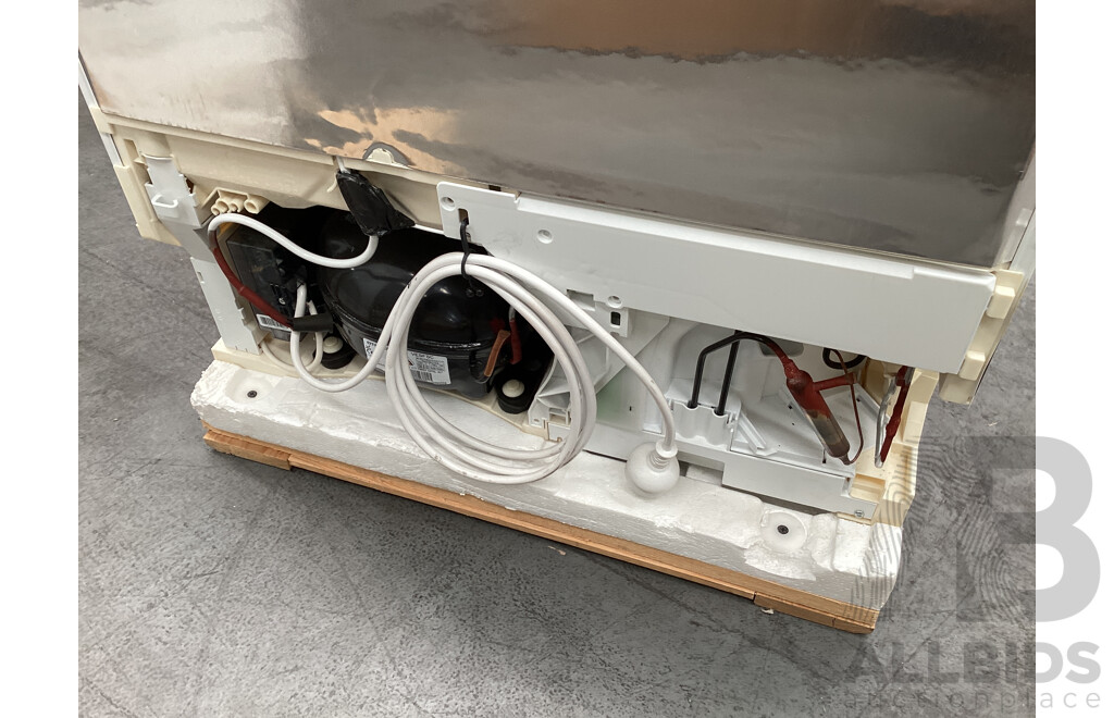 Liebherr 137L Underbench Integrated Fridge - White - ORP $3,999