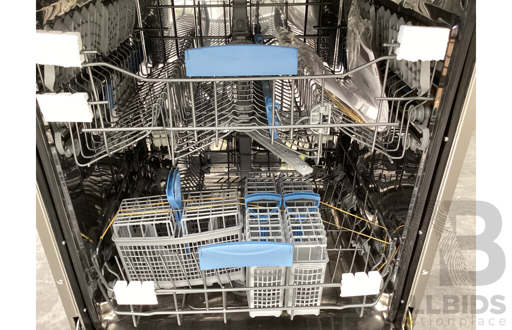 WESTINGHOUSE WSF6606XA 60CM Freestanding Dishwasher - ORP $1,099