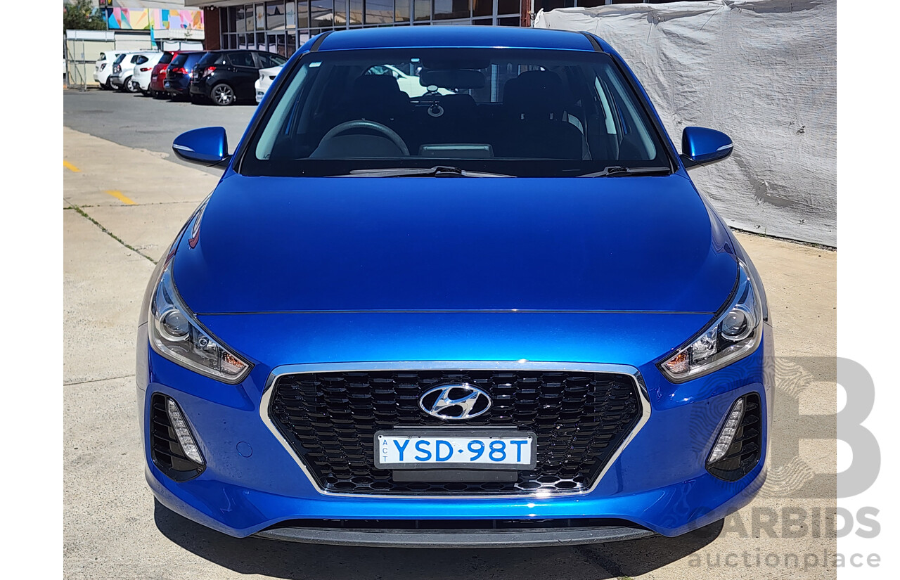 4/2017 Hyundai i30 Active PD MY17 5d Hatchback Blue 2.0L