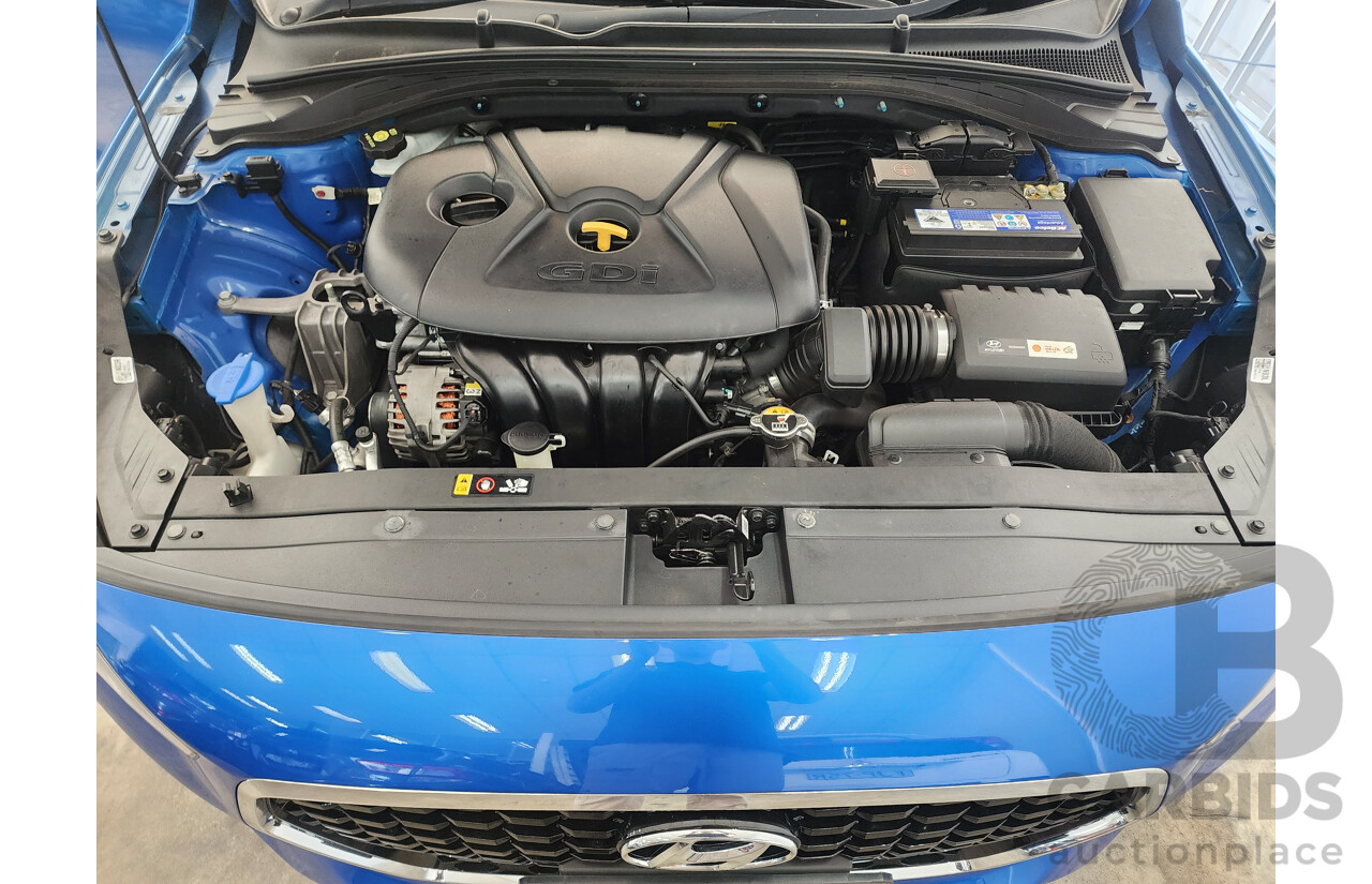 4/2017 Hyundai i30 Active PD MY17 5d Hatchback Blue 2.0L
