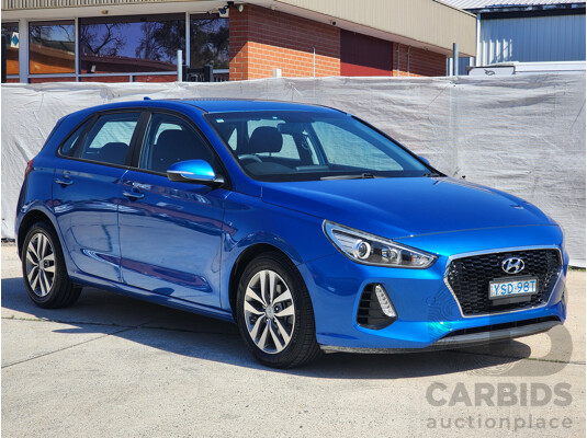 4/2017 Hyundai i30 Active PD MY17 5d Hatchback Blue 2.0L