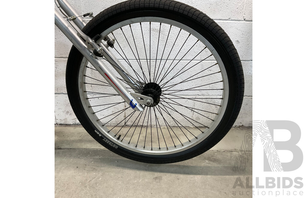 Schwinn Stingray Pedal Chopper