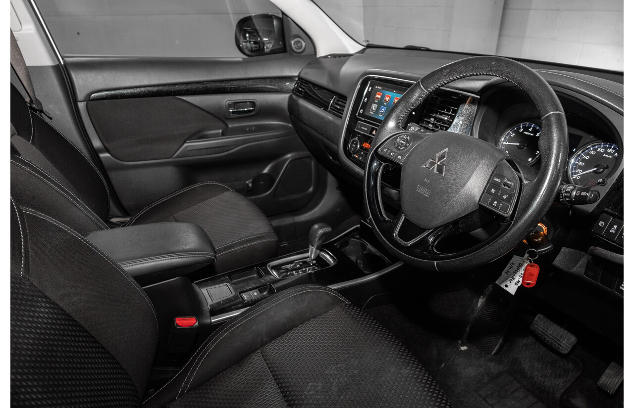 04/2019 Mitsubishi Outlander ES ADAS (FWD) ZL MY19 4d Wagon Solid White 2.4L