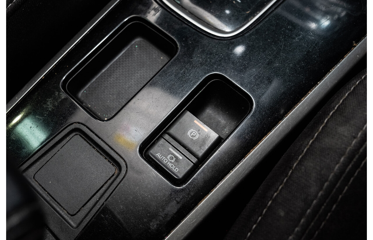 04/2019 Mitsubishi Outlander ES ADAS (FWD) ZL MY19 4d Wagon Solid White 2.4L