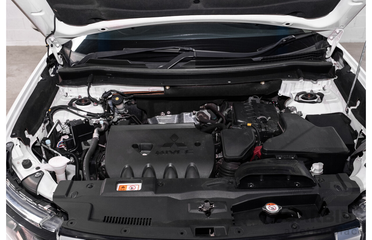 04/2019 Mitsubishi Outlander ES ADAS (FWD) ZL MY19 4d Wagon Solid White 2.4L