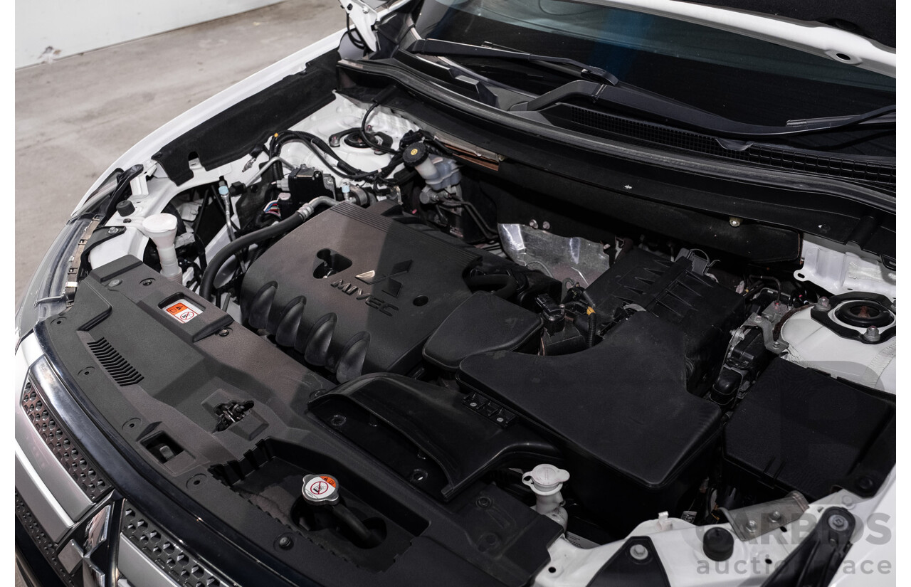 04/2019 Mitsubishi Outlander ES ADAS (FWD) ZL MY19 4d Wagon Solid White 2.4L