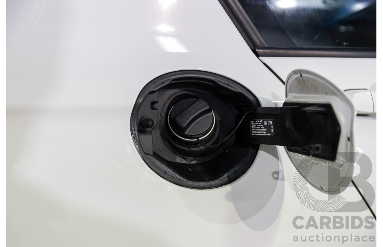 06/2016 BMW 118i Sport Line (RWD) F20 LCI 5d Hatchback Alpine White Turbo 1.5L