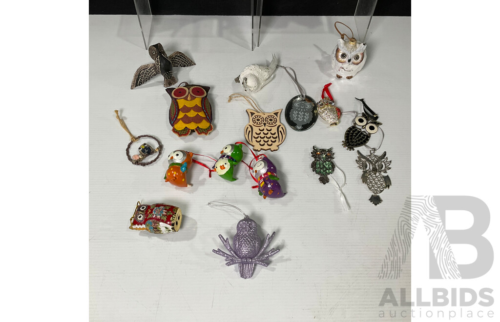 Parliament of Christmas Decorative Owls