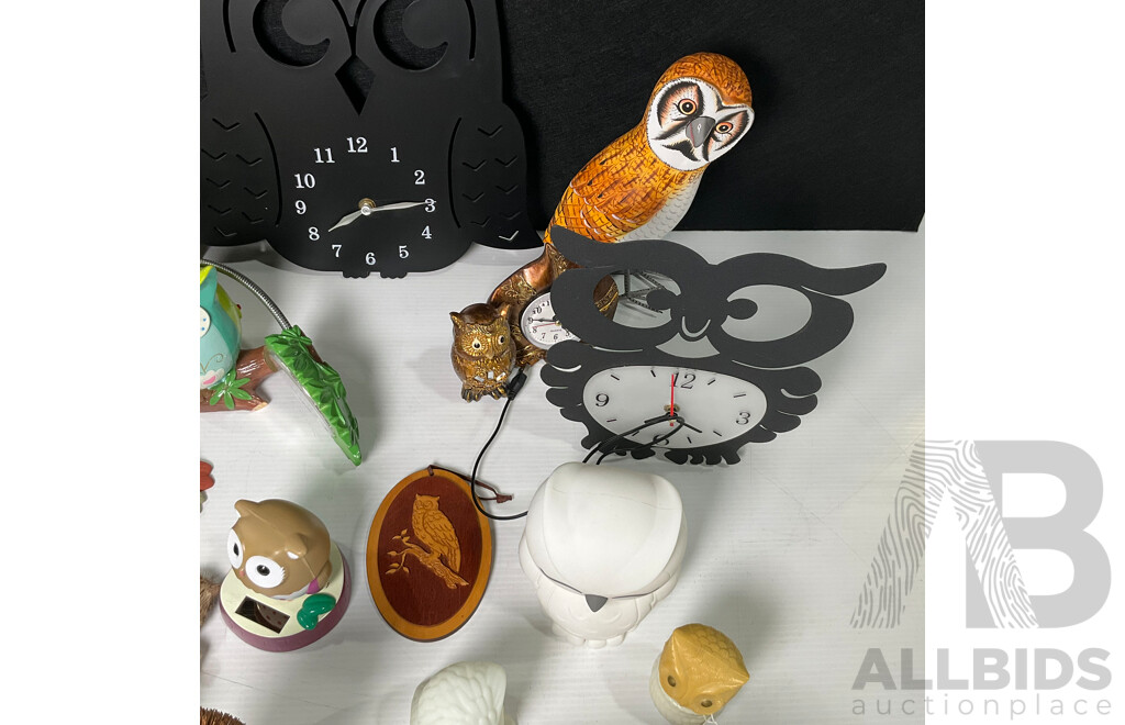 Parliament of Decorative Owls