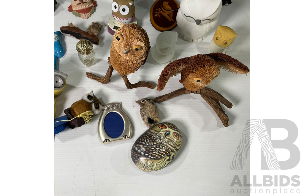 Parliament of Decorative Owls