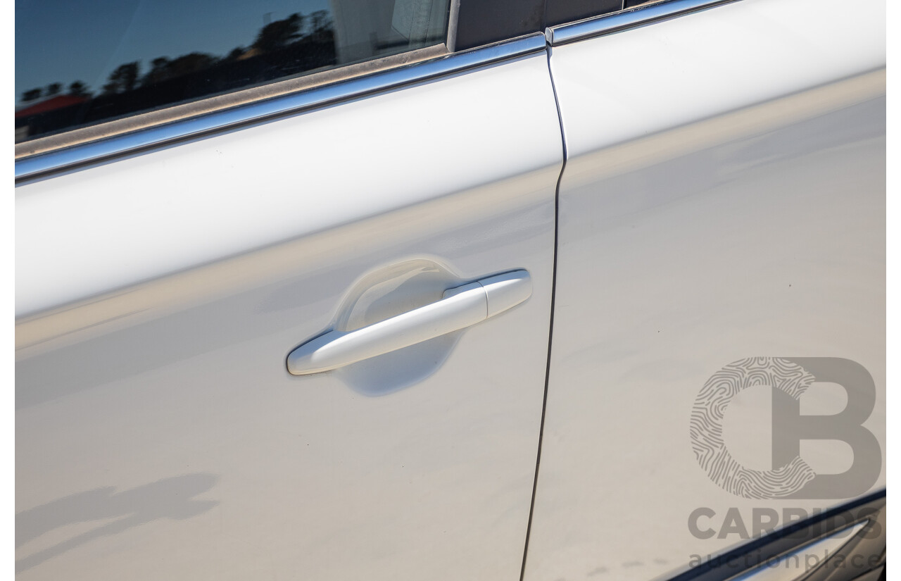 2/2016 Mitsubishi Outlander LS ZK MY16 4D Wagon White 2.0L