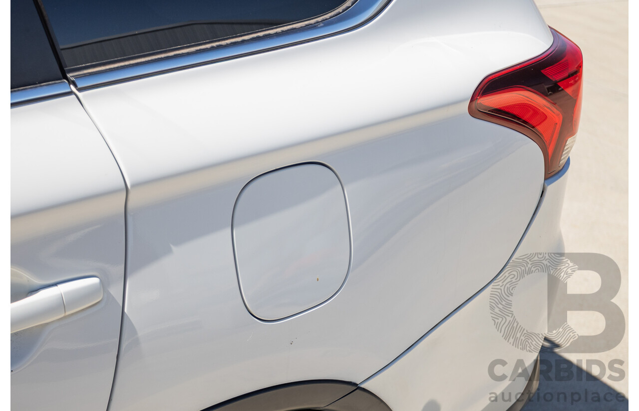 2/2016 Mitsubishi Outlander LS ZK MY16 4D Wagon White 2.0L