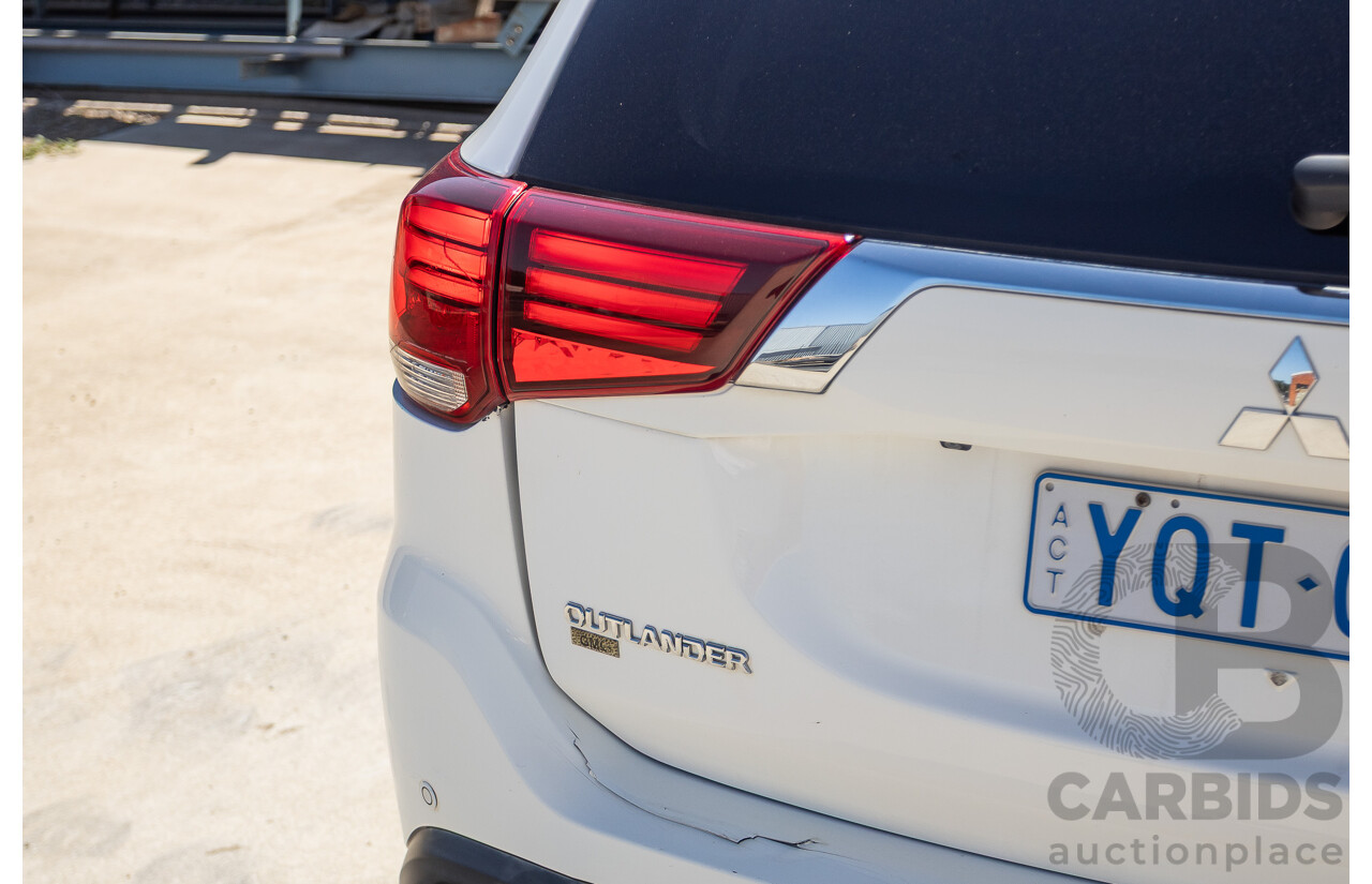 2/2016 Mitsubishi Outlander LS ZK MY16 4D Wagon White 2.0L