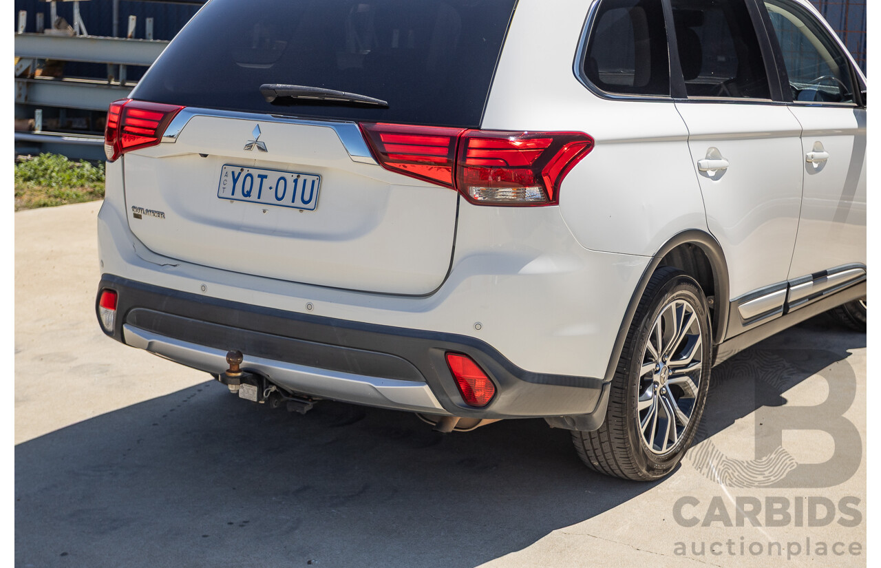 2/2016 Mitsubishi Outlander LS ZK MY16 4D Wagon White 2.0L
