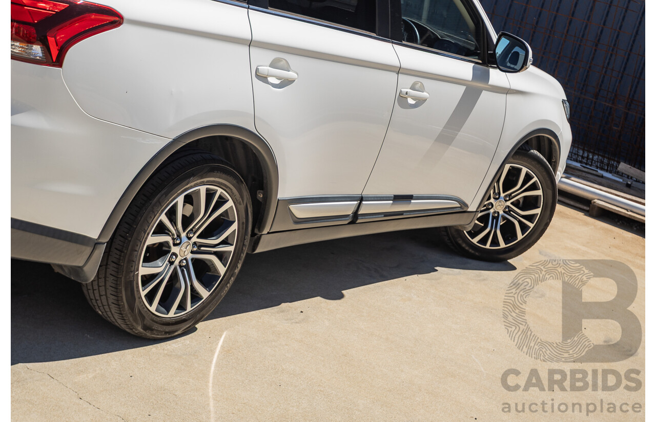 2/2016 Mitsubishi Outlander LS ZK MY16 4D Wagon White 2.0L