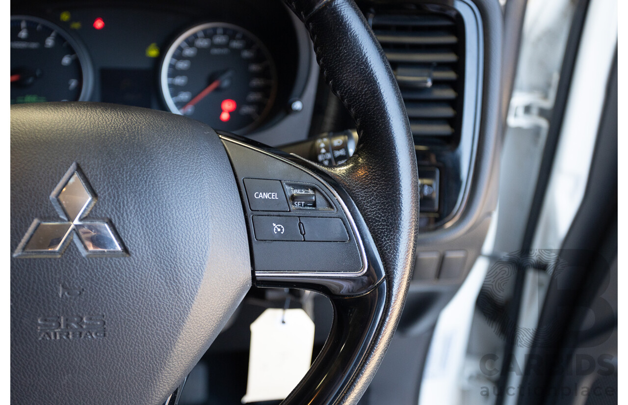 2/2016 Mitsubishi Outlander LS ZK MY16 4D Wagon White 2.0L