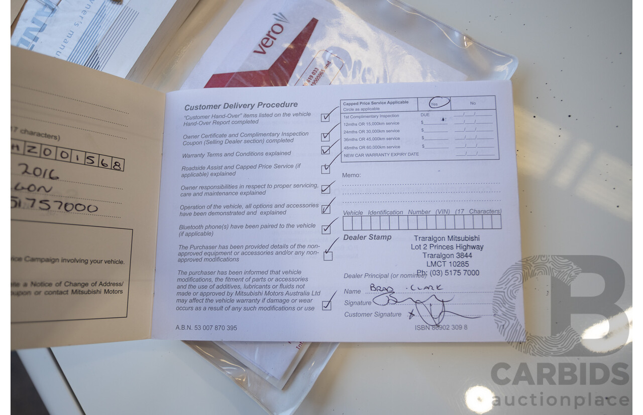 2/2016 Mitsubishi Outlander LS ZK MY16 4D Wagon White 2.0L