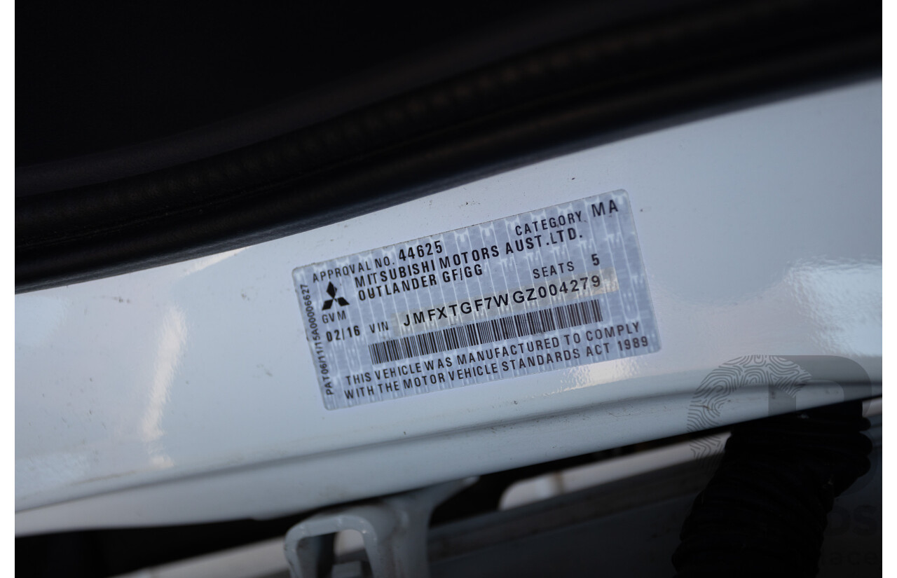 2/2016 Mitsubishi Outlander LS ZK MY16 4D Wagon White 2.0L