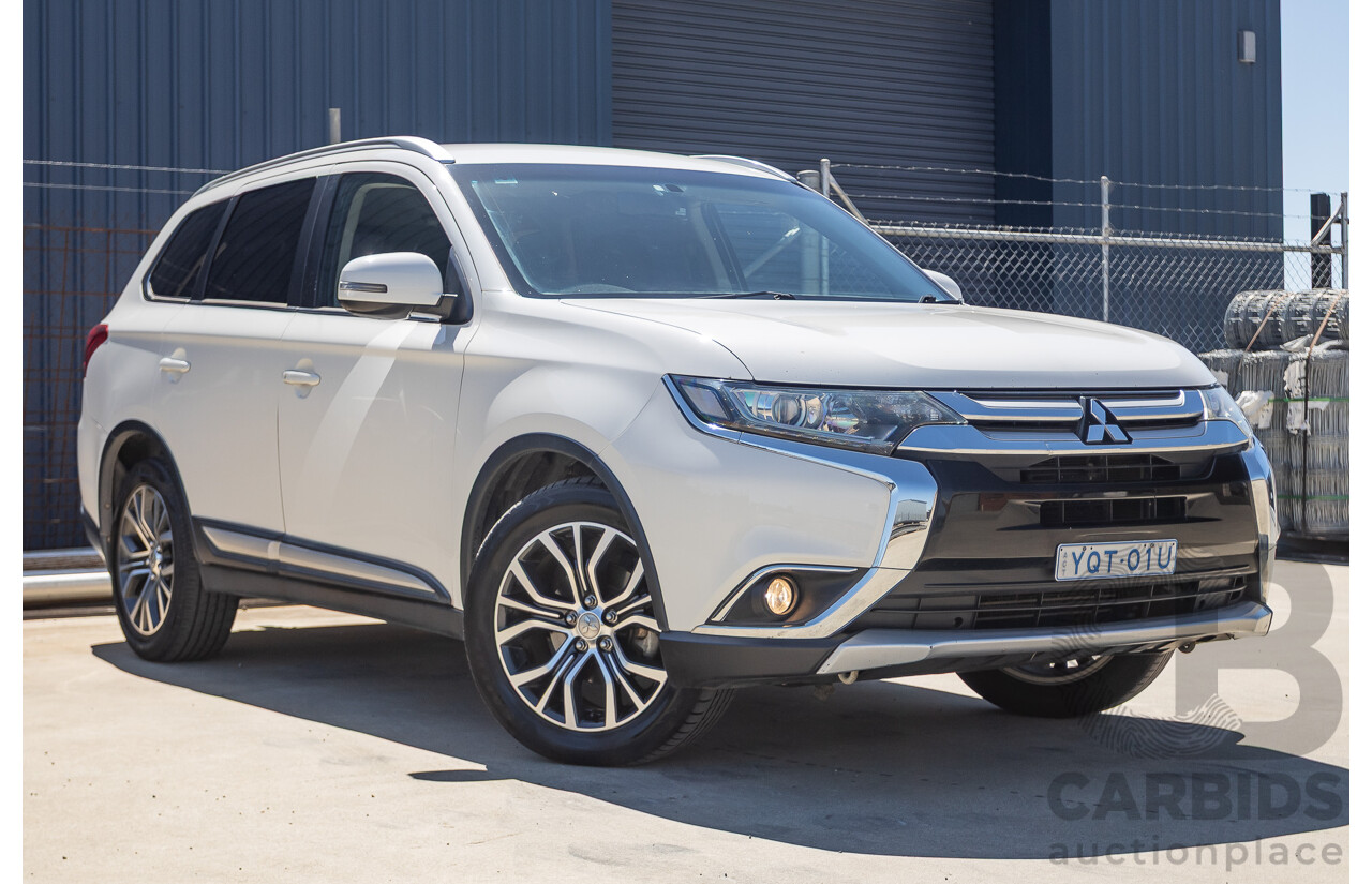 2/2016 Mitsubishi Outlander LS ZK MY16 4D Wagon White 2.0L