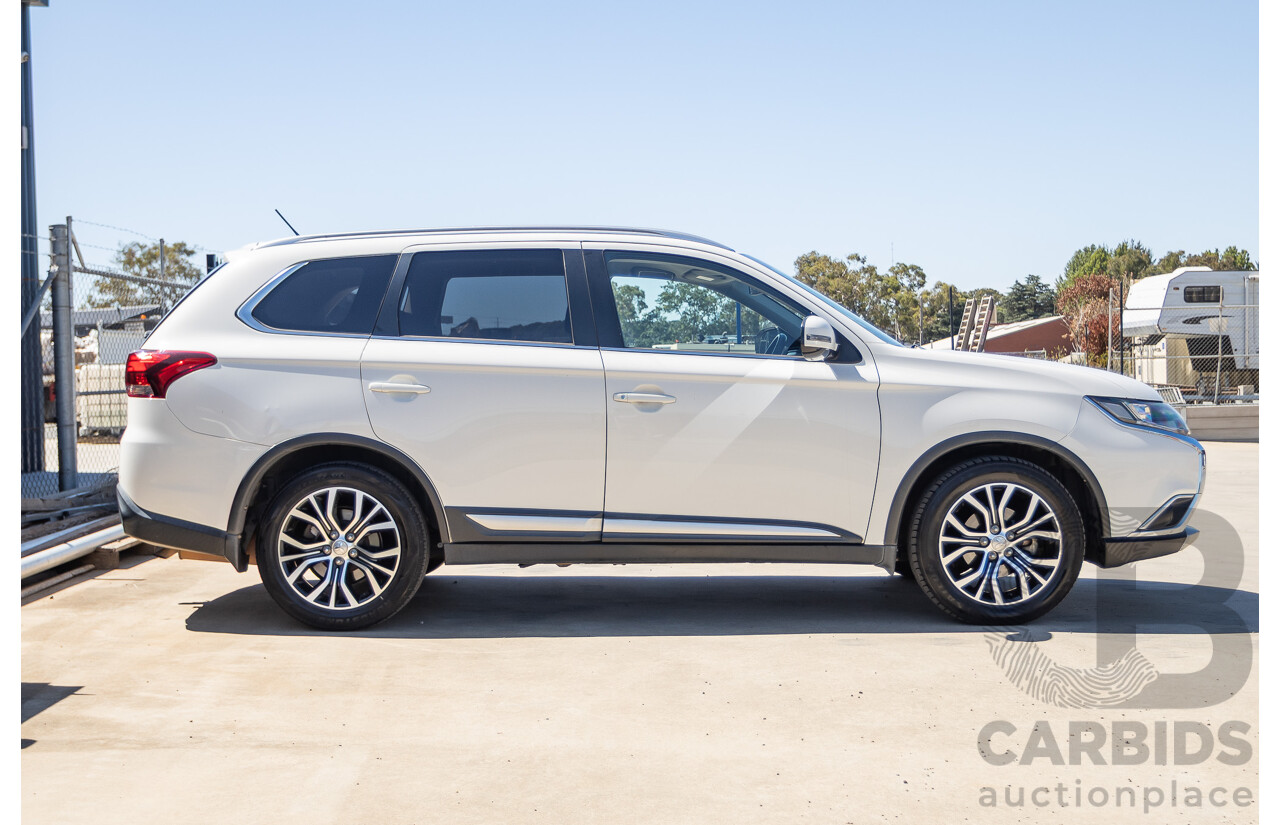 2/2016 Mitsubishi Outlander LS ZK MY16 4D Wagon White 2.0L