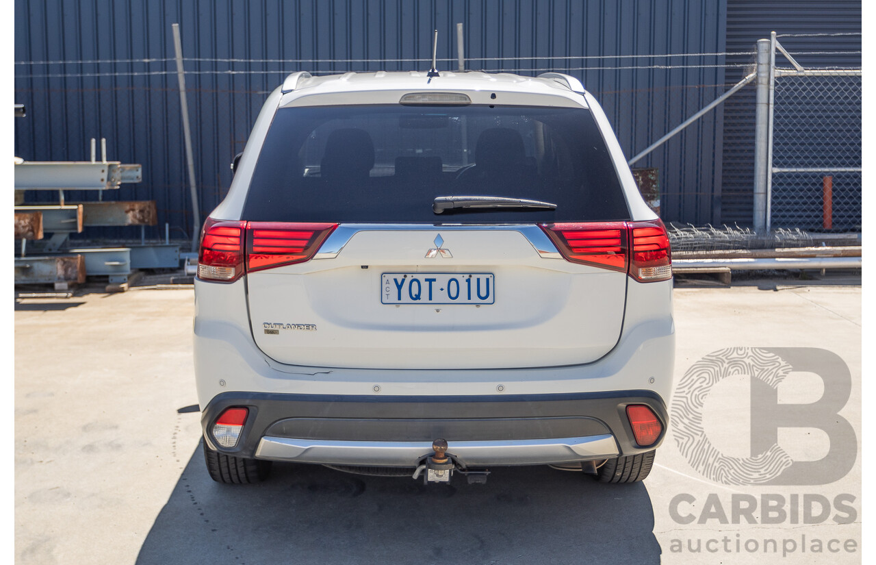 2/2016 Mitsubishi Outlander LS ZK MY16 4D Wagon White 2.0L