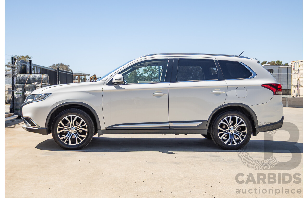 2/2016 Mitsubishi Outlander LS ZK MY16 4D Wagon White 2.0L